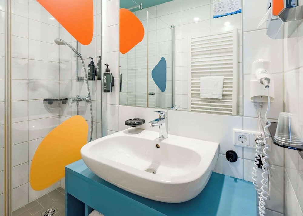 Фото Ramada Encore by Wyddham Munich Messe