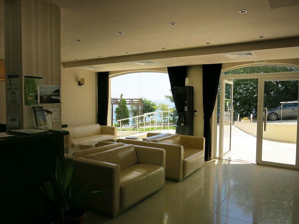 Фото Family Hotel Albizia