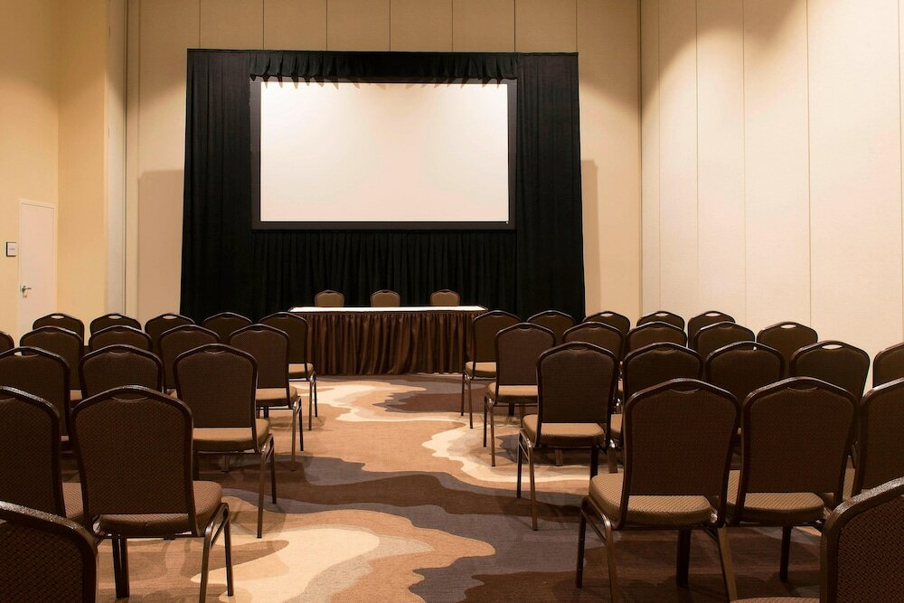 Фото Sheraton Mesa Hotel at Wrigleyville West