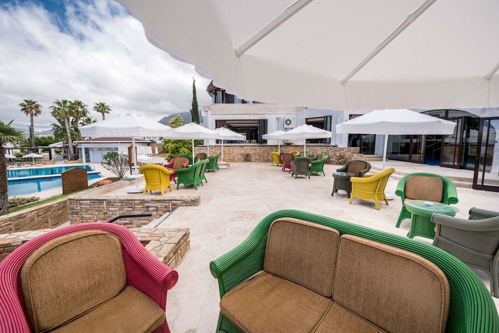 Фото The Olive Tree Hotel