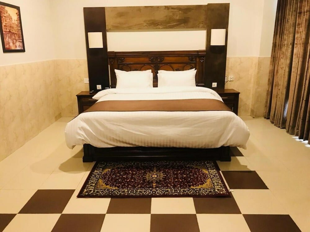 Фото Отель One Murree