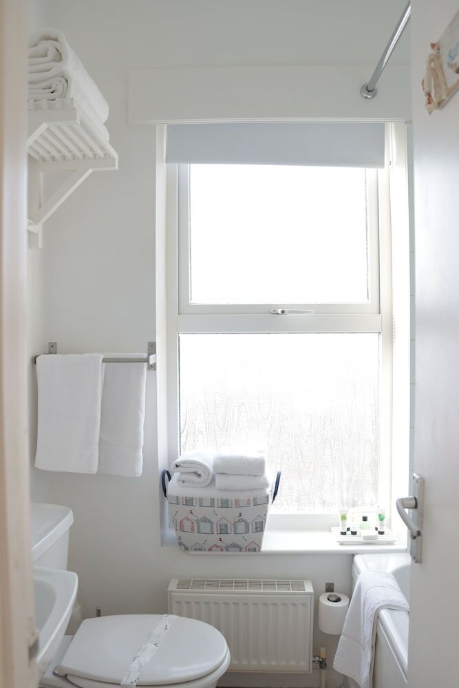 Фото The New England