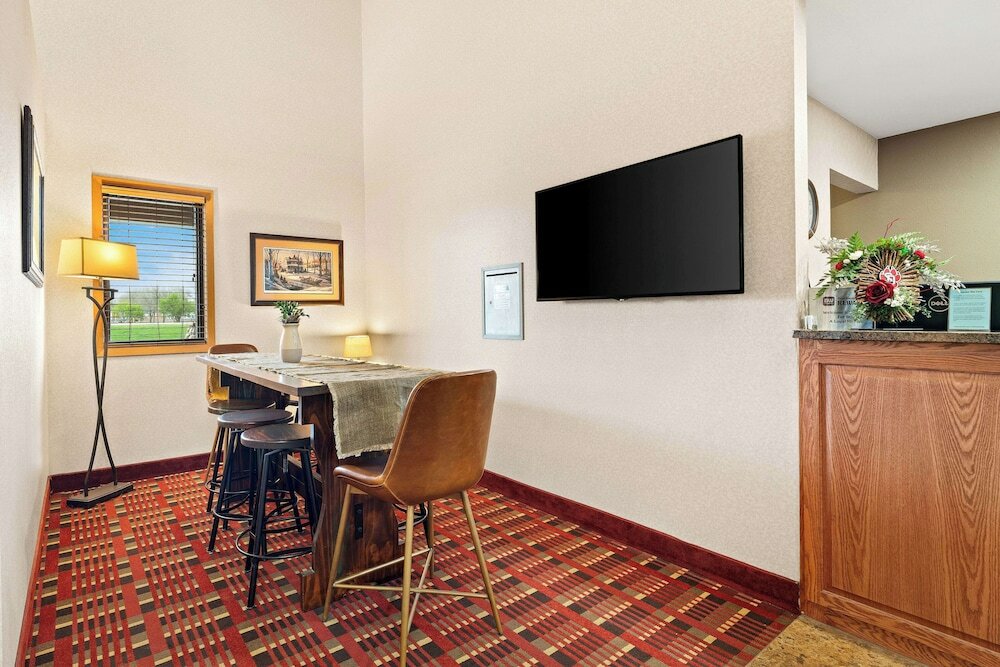 Фото Best Western Vermillion Inn