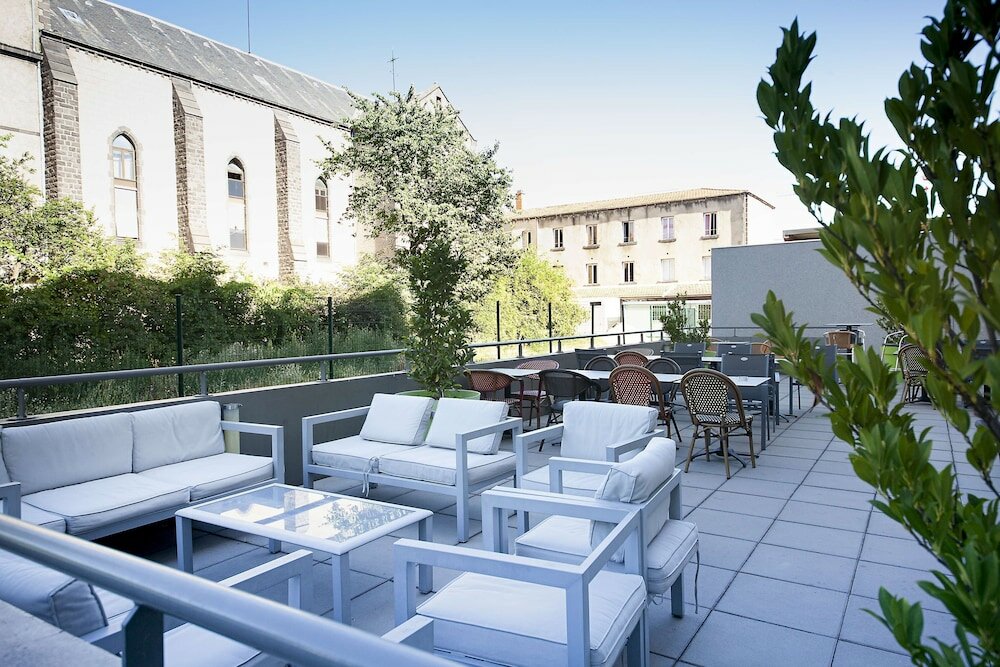 Фото Campanile Clermont Ferrand Centre