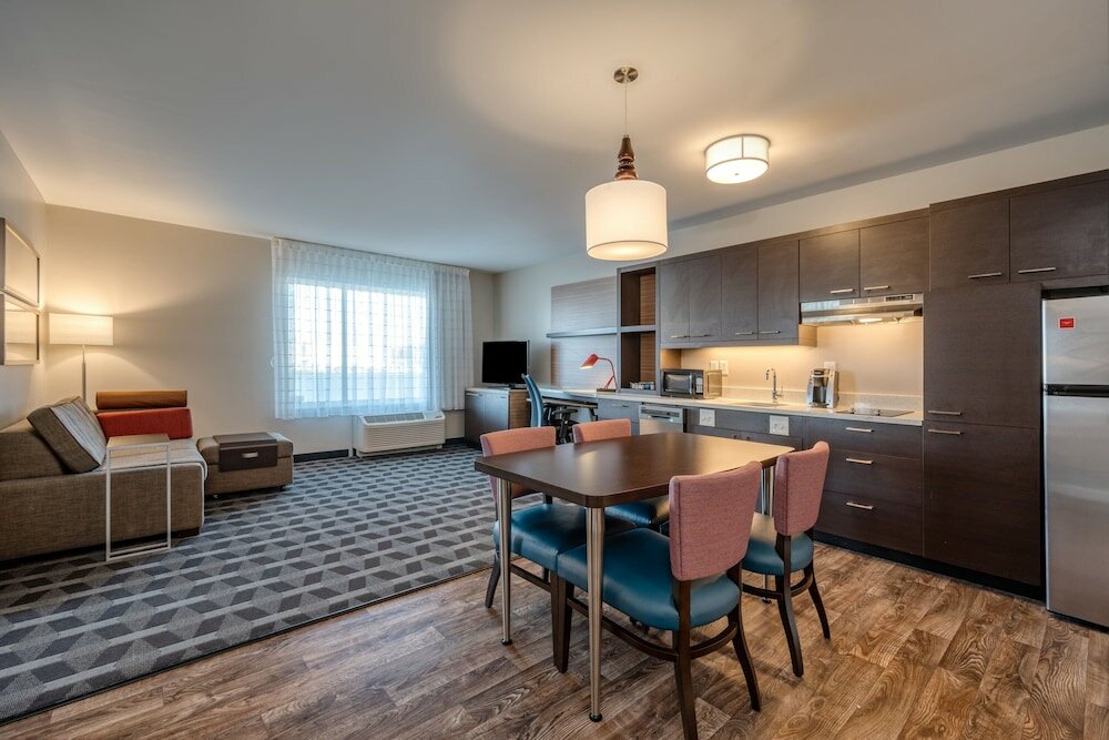 Фото TownePlace Suites by Marriott Indianapolis Airport