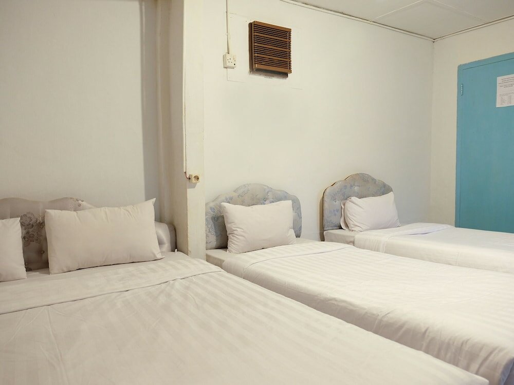 Фото Oyo 358 Hotel Martani