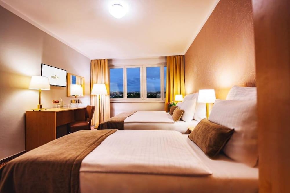 Фото отеля 2