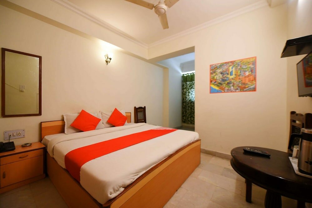 Фото Oyo 22915 C M Regency