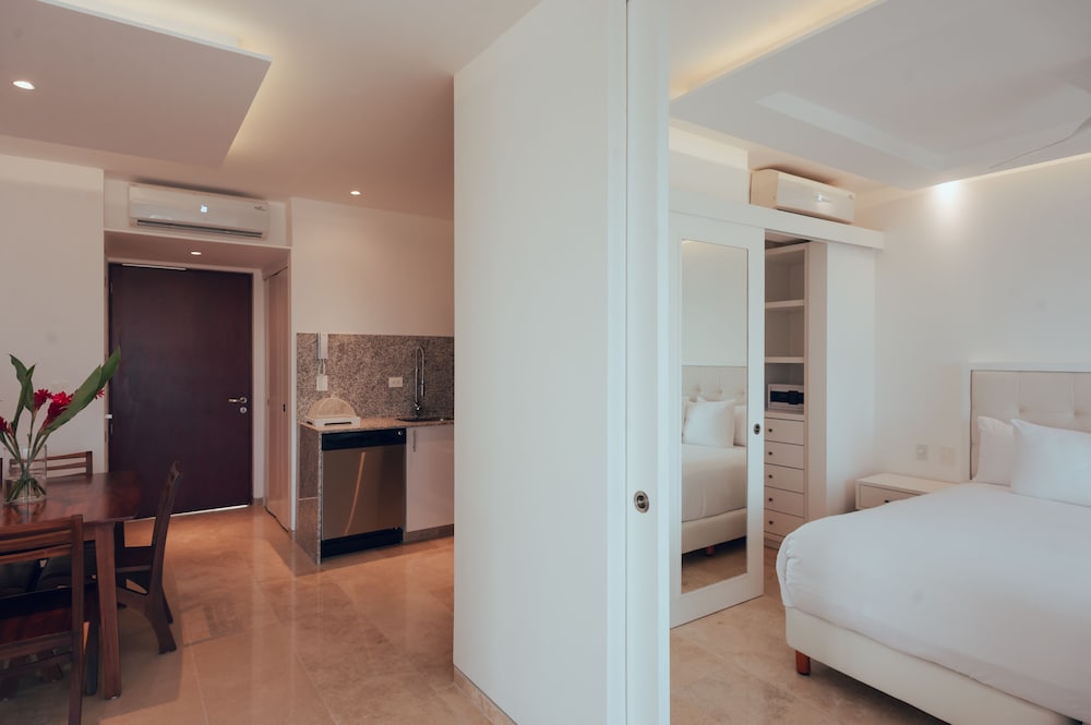 Фото Antera Hotel & Residences