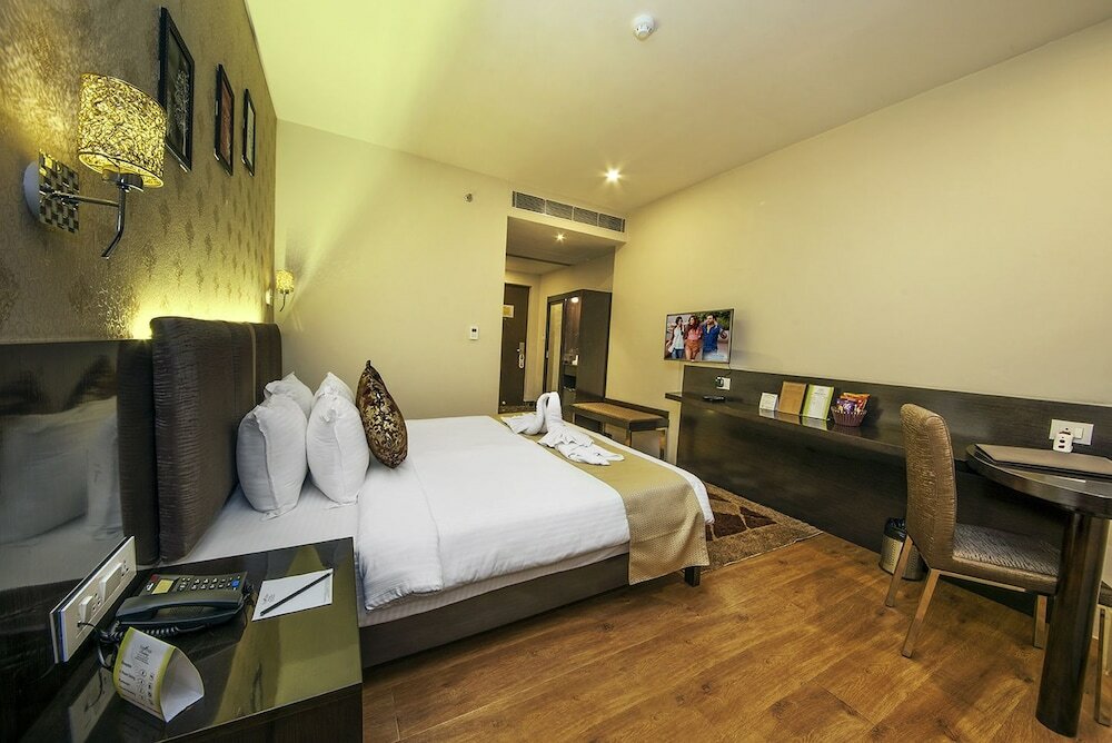 Фото The Fern Residency Kolkata