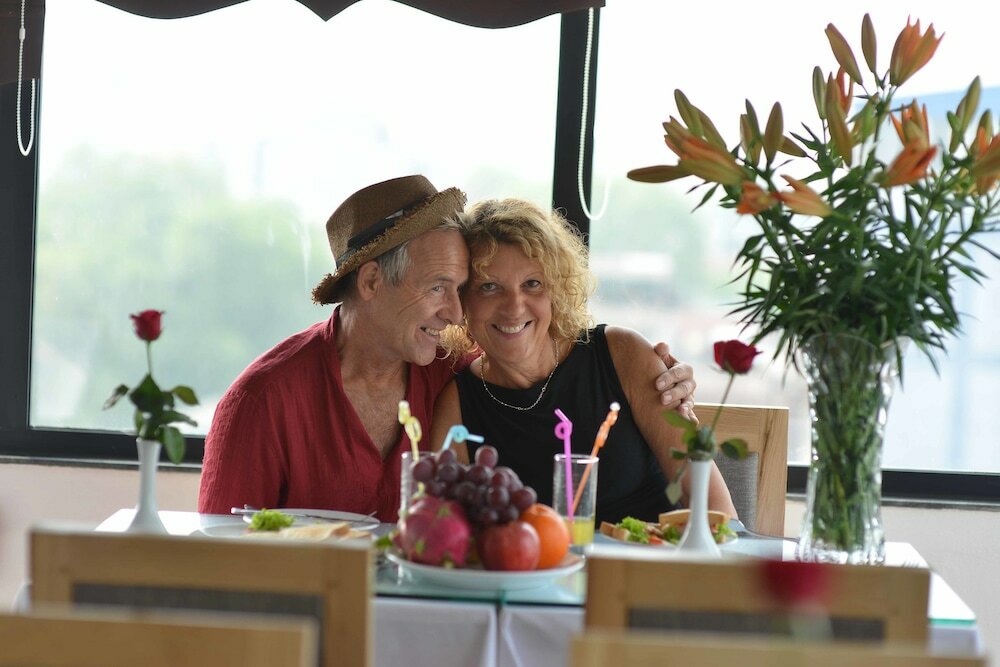 Фото Blue Hanoi Inn Hotel