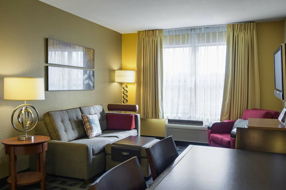 Фото TownePlace Suites Kansas City Overland Park