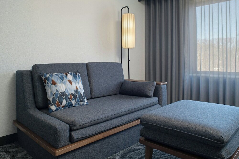 Фото Courtyard by Marriott Providence Lincoln