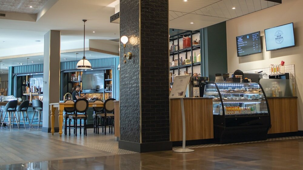 Фото Delta Hotels by Marriott Guelph Conference Centre