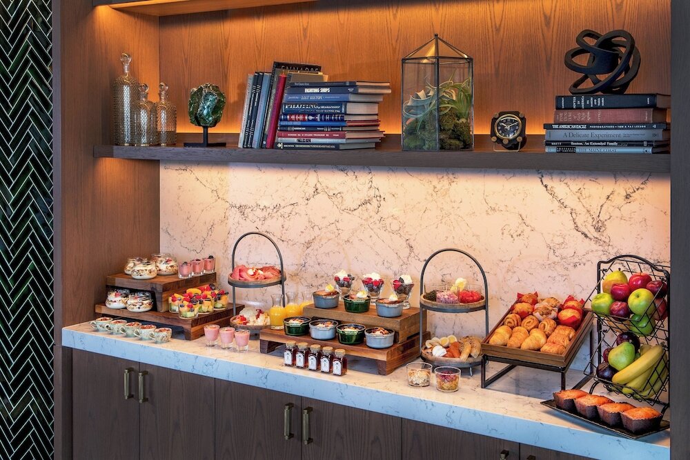 Фото Renaissance Boston Waterfront Hotel