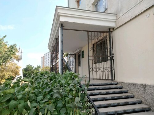 U xotinini qora tanlilar qolidan yoqotdi.