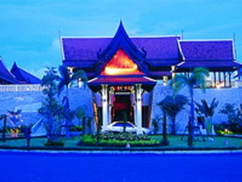 Гостиница Hotel Royal Bangsak Beach Resort