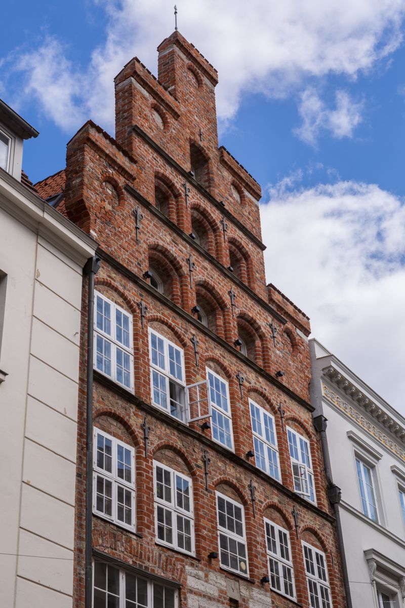 Фото Hotel Vier Jahreszeiten Lübeck