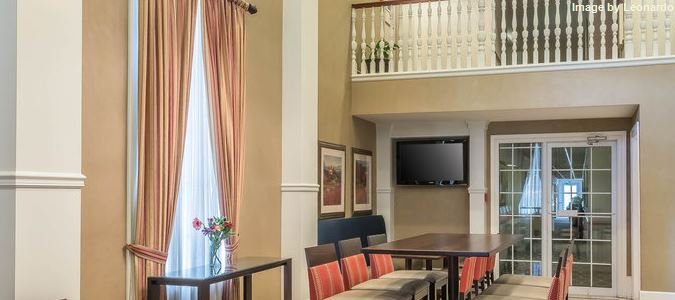 Фото Comfort Inn Plainwell