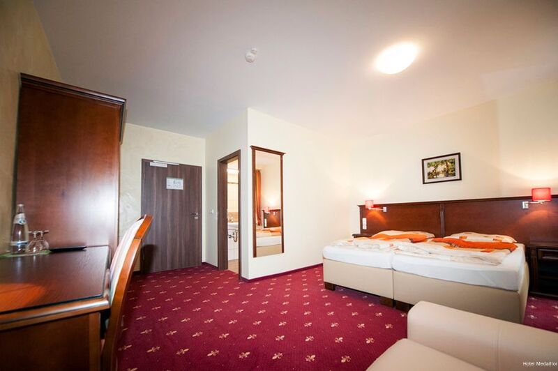 Фото Hotel Medaillon