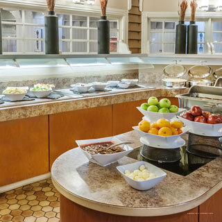 Фото Edmonton Inn and Conference Centre