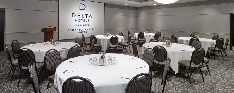 Фото Delta Edmonton Centre Suite Hotel