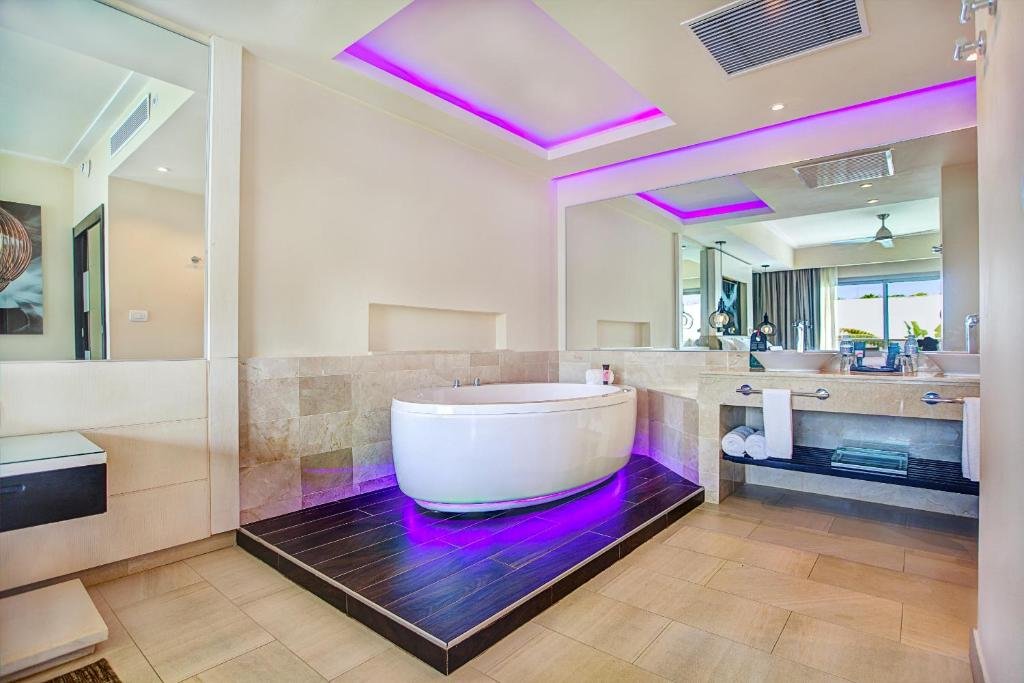 Фото Royalton Chic Punta Cana, An Autograph Collection All-Inclusive Resort & Casino – Adults Only