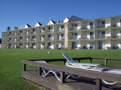 Фото Bavarian Haus Lakefront Inn