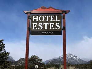 Hotel Estes