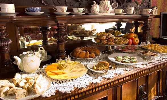 Фото Gingerbread Mansion Inn