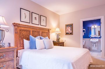 Фото Brick Street Inn