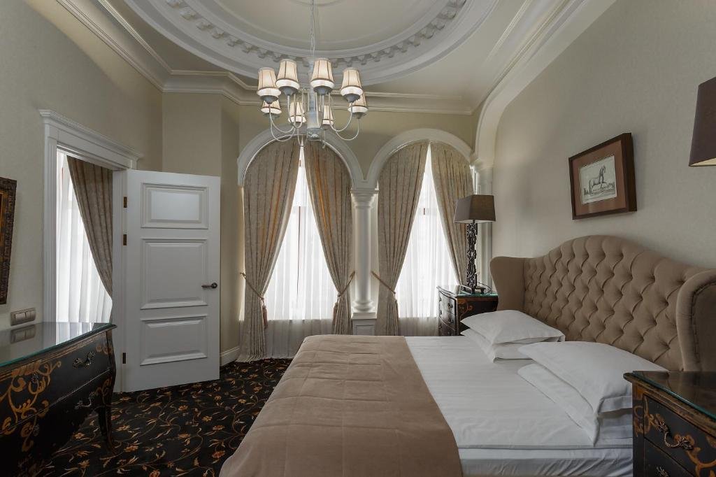 Фото Амбассадори