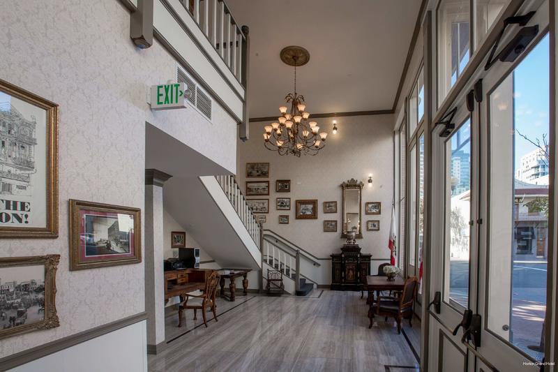 Фото The Horton Grand Hotel