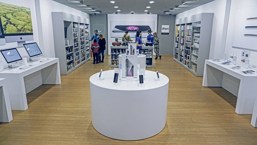 Computer store iPort, Saint Petersburg, photo