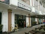 Broadway (Matbuotchilar Street, 17), restaurant