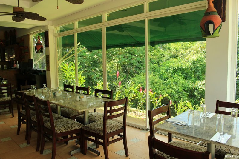 Фото Albrook Inn