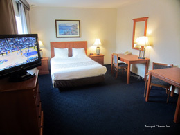 Фото Newport Channel Inn