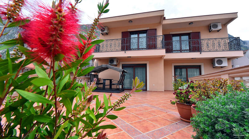 Фото Apartments Dobrotski Dvori