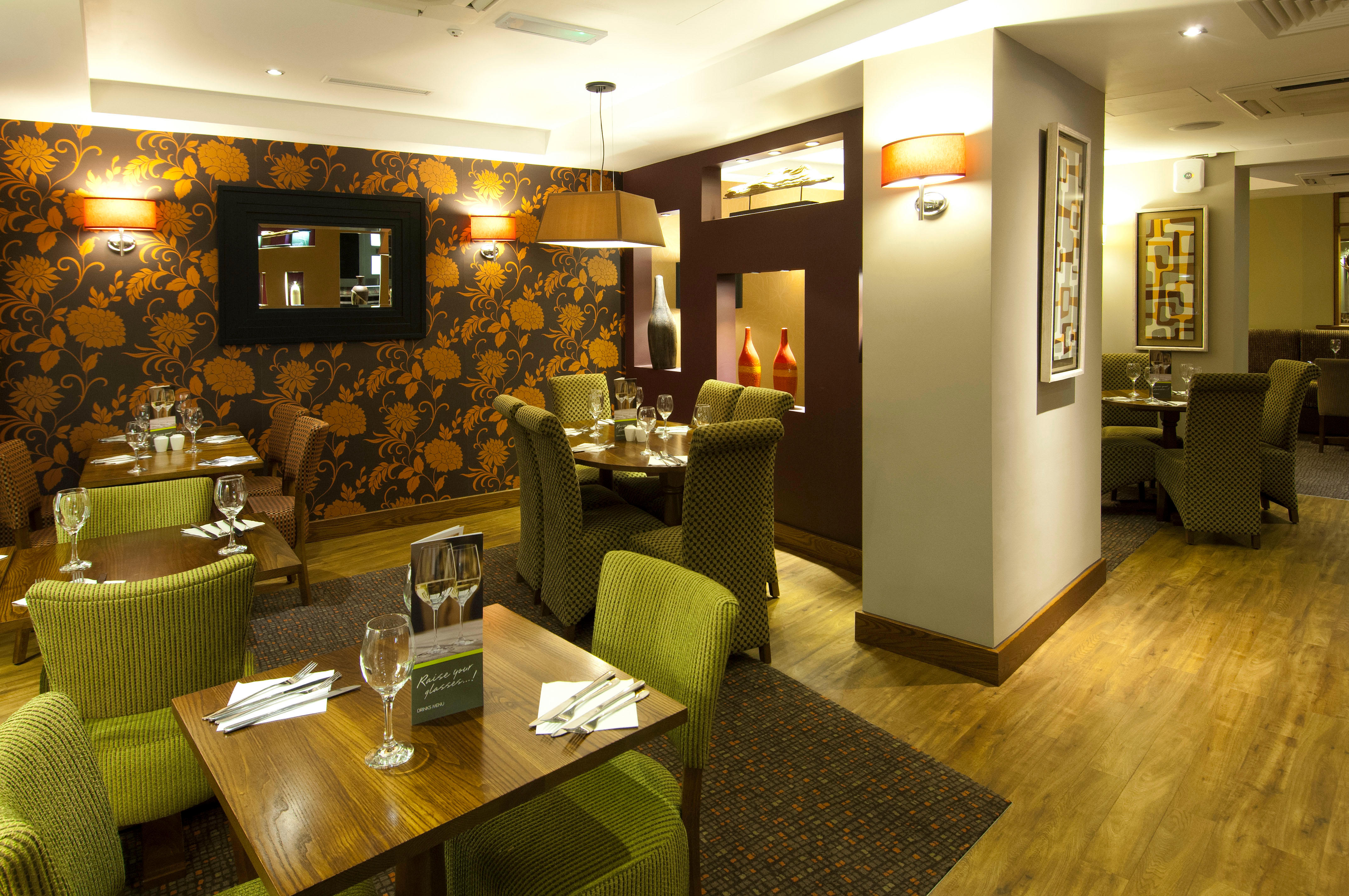 Фото Premier Inn London Waterloo