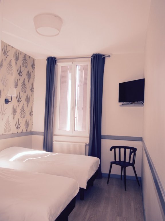 Фото L'Aptois Hotel