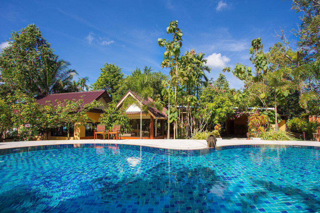 Hotel Baan Suan Resort, Chalong, photo