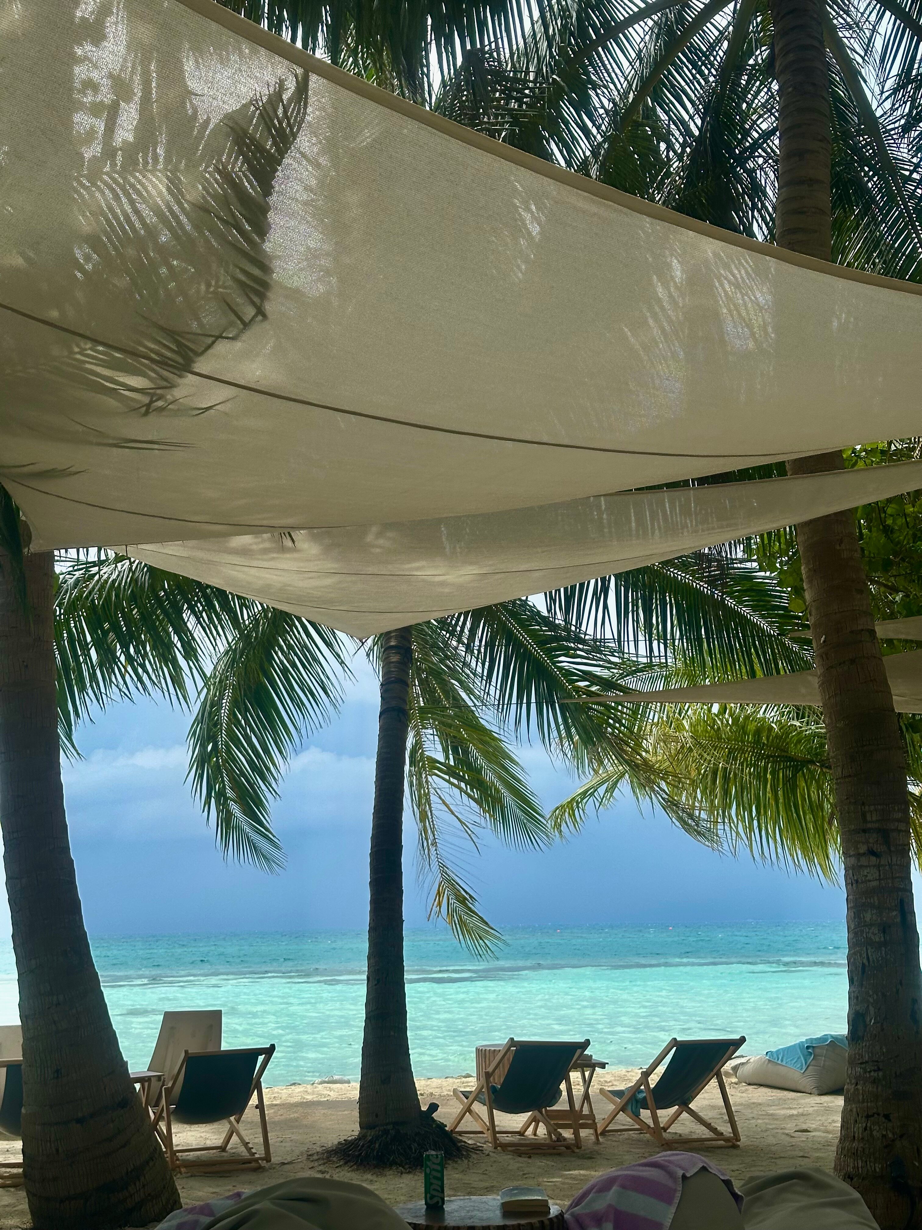 Фото Stone Hotel Dhiffushi