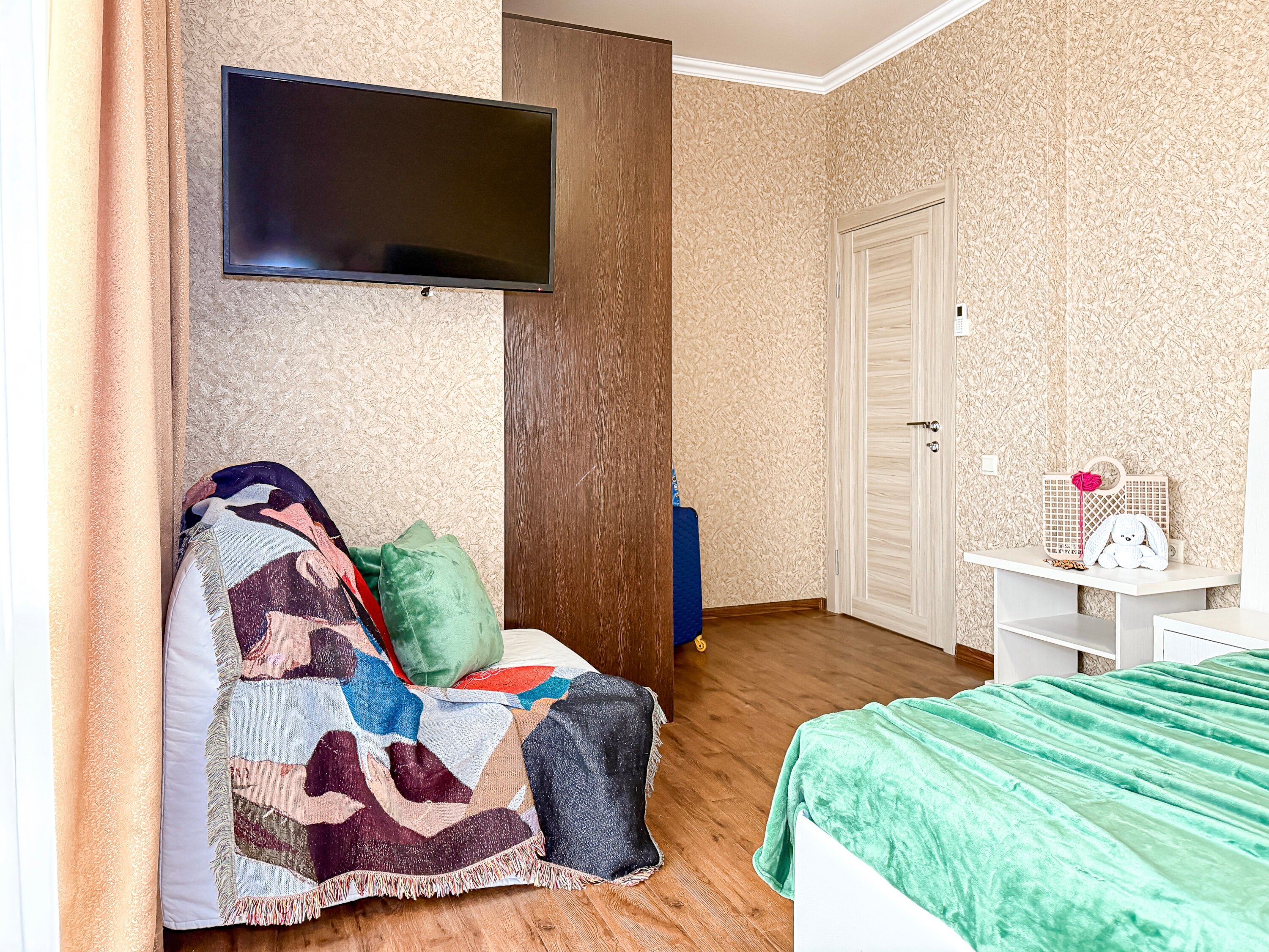 Фото Милана