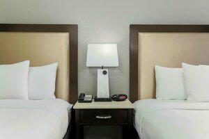 Гостиница DoubleTree by Hilton Austin - University Area
