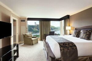 Гостиница Wyndham Grand Pittsburgh Downtown