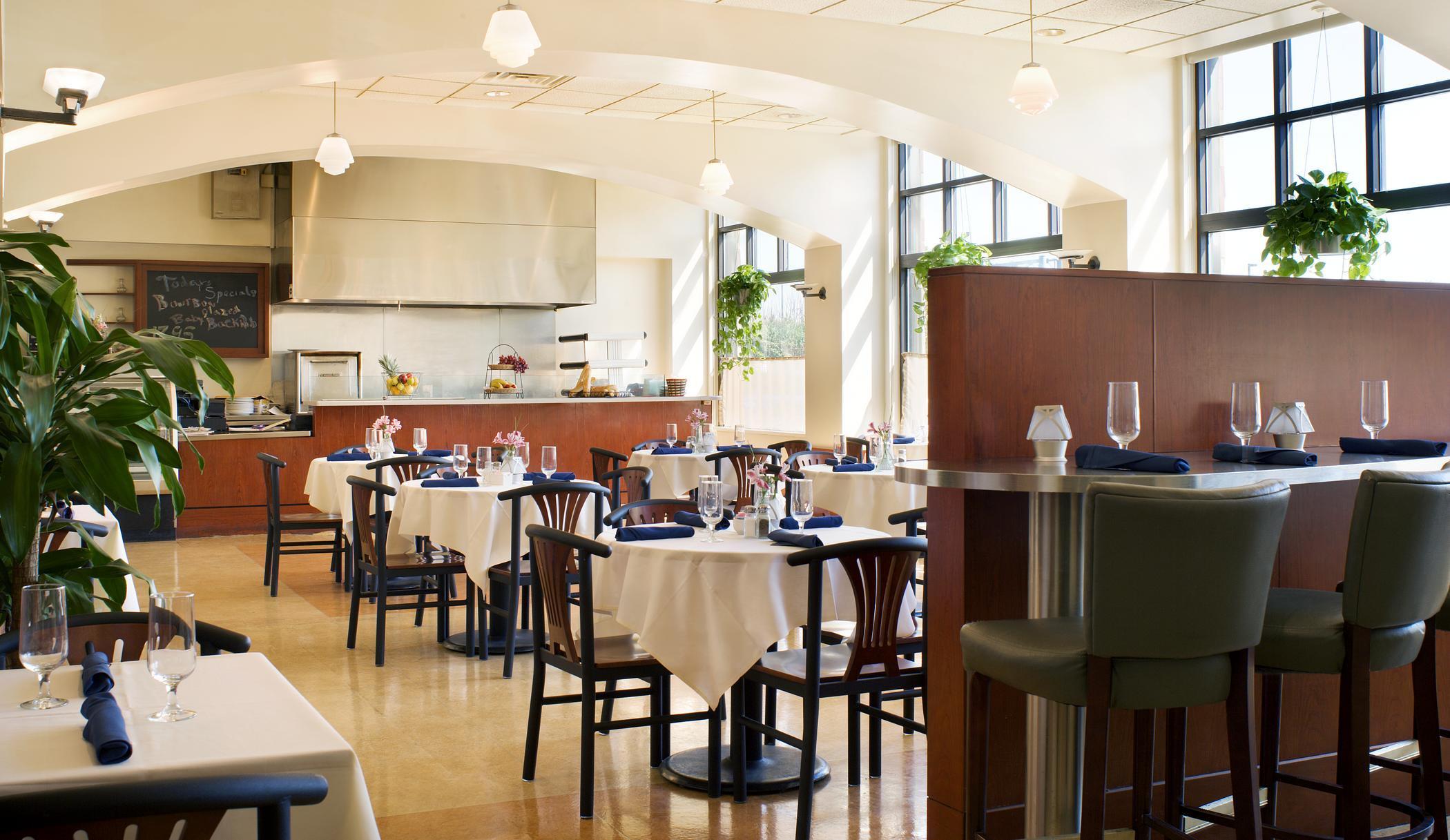 Фото Four Points by Sheraton Philadelphia Airport