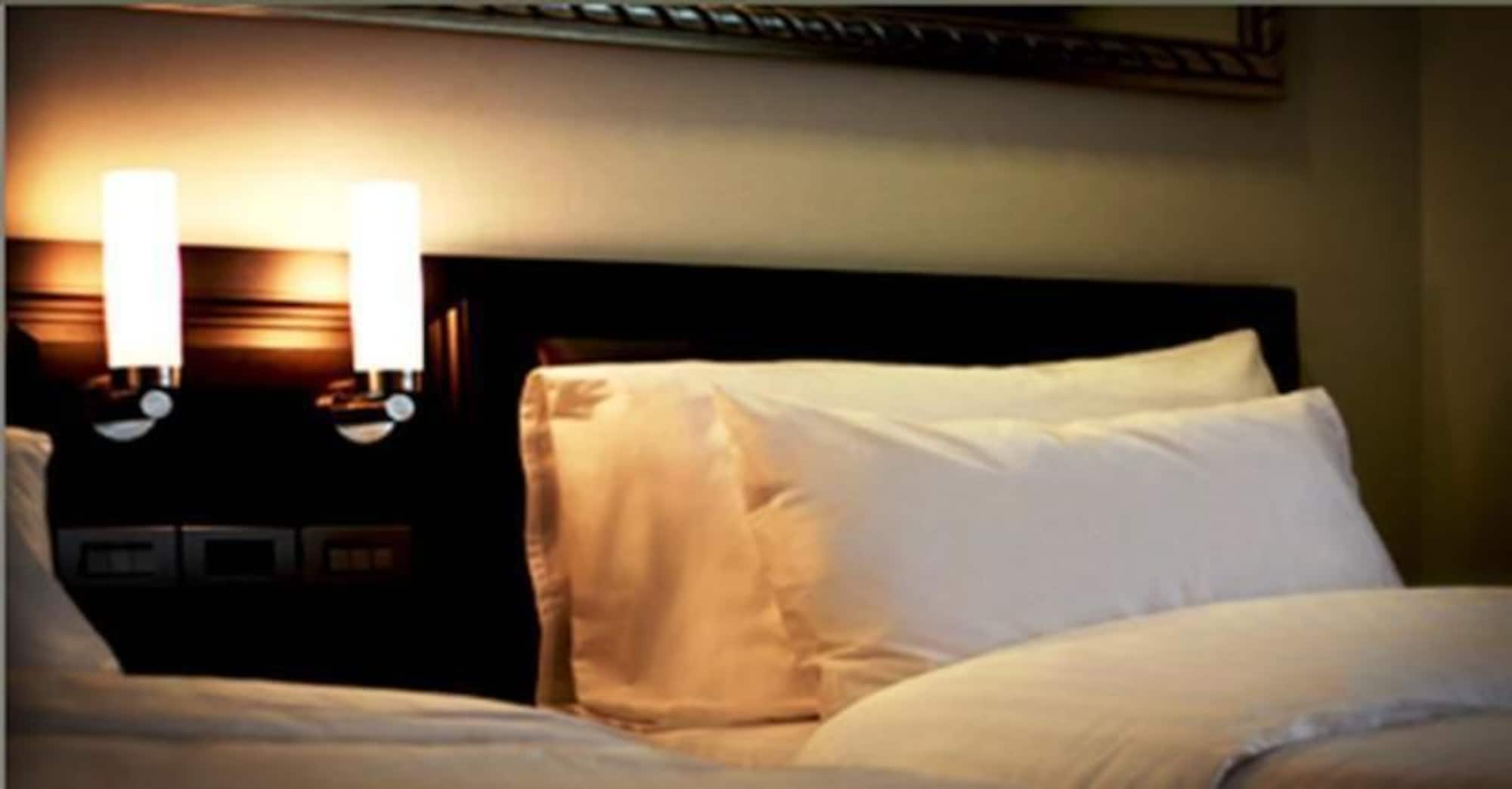 Фото Gulliver's Tavern Hotel