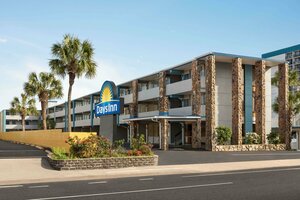 Гостиница Days Inn by Wyndham Myrtle Beach-Beach Front в Миртл-Бич