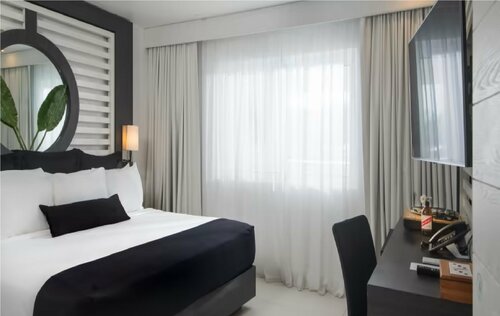 Гостиница S Hotel Jamaica в Монтего-Бей