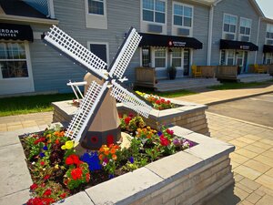 Гостиница Amsterdam Inn & Suites Moncton